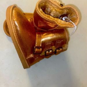 Girls gold boots